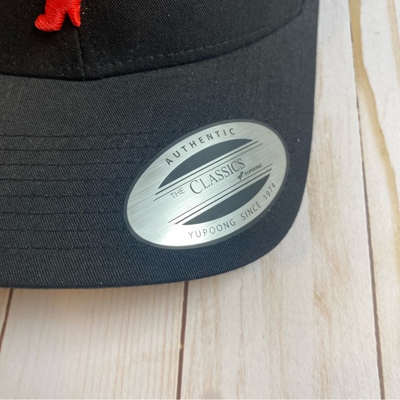 Yupoong The Classic Snapback Black Lighting Bolt Go Go Boots Logo Adjustable Hat - Picture 2 of 5